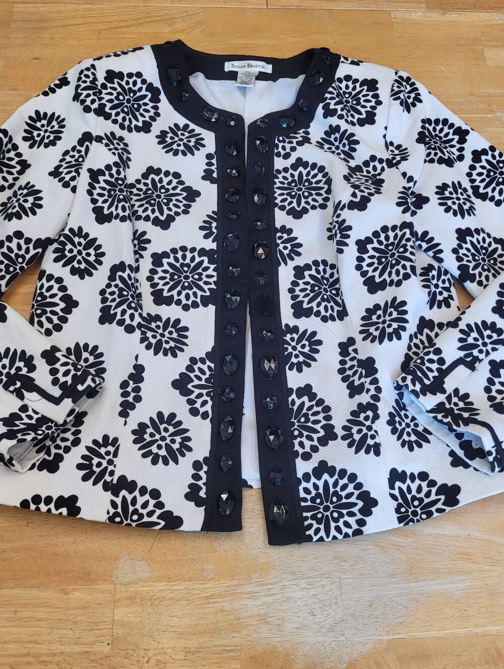 Vintage Susan Bristol Jacket Black White Floral Medallion Jewels Gems Medium